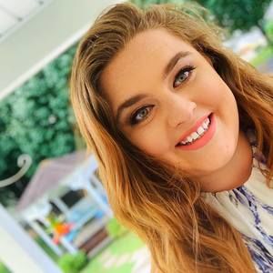 Meet your Posher, Whitney